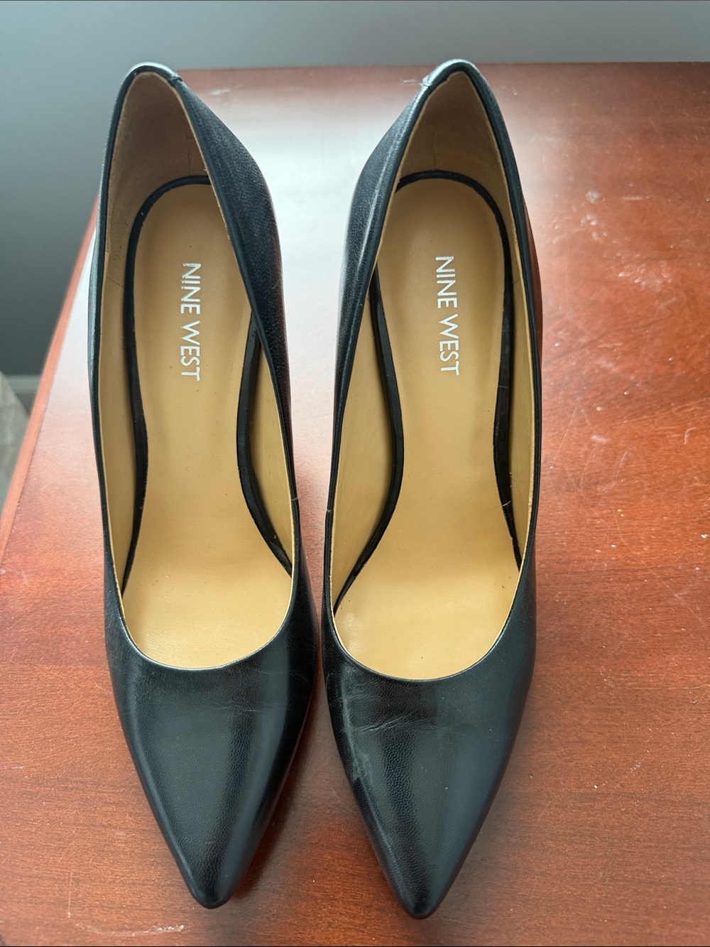 Nine West Black Pointed-Toe Leather Pumps